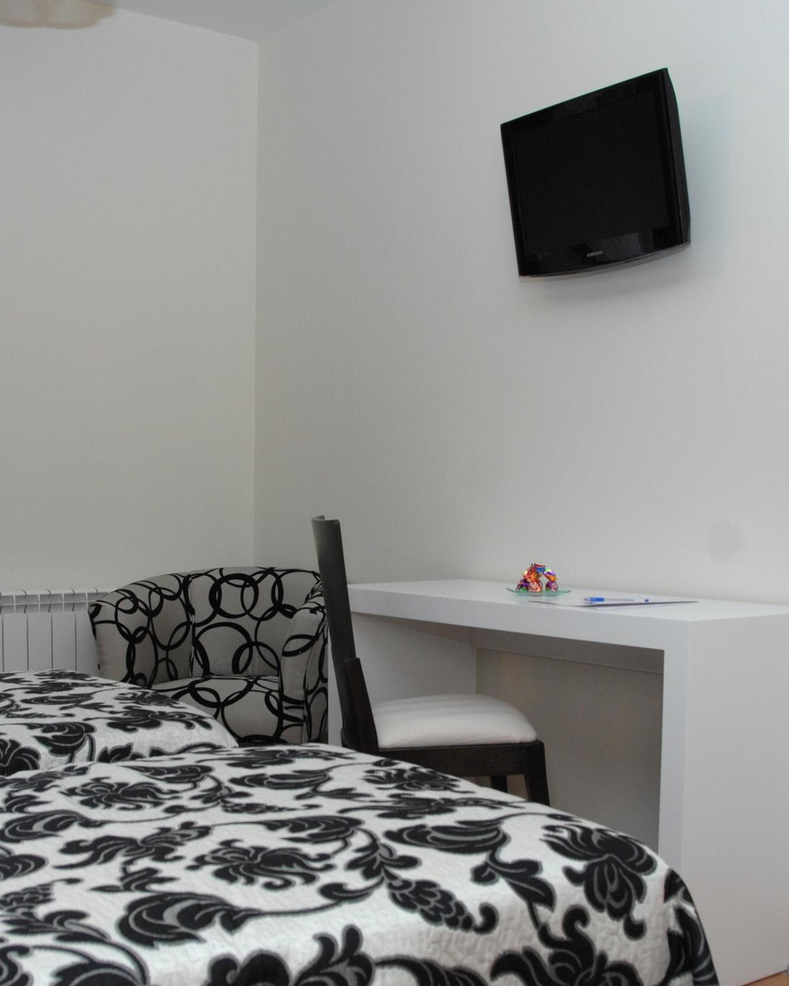 Hotel Hc Sigueenza Bagian luar foto